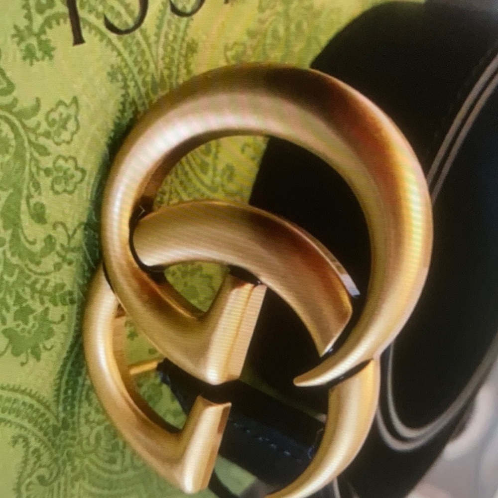 Gucci black leather belt